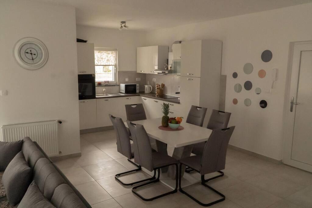Apartman Stella *